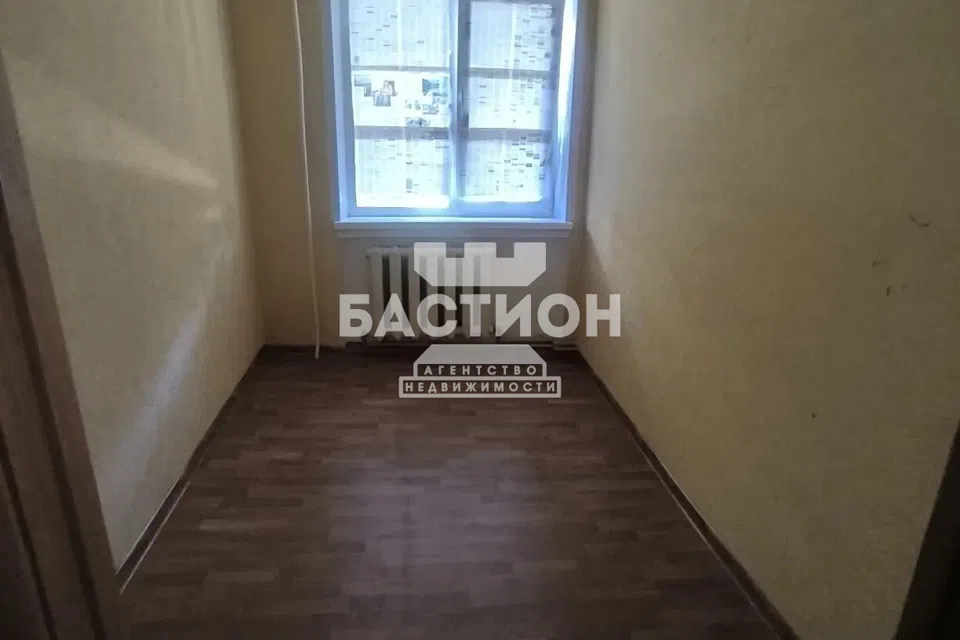 Продаётся 4-комнатная квартира, 55.2 м²