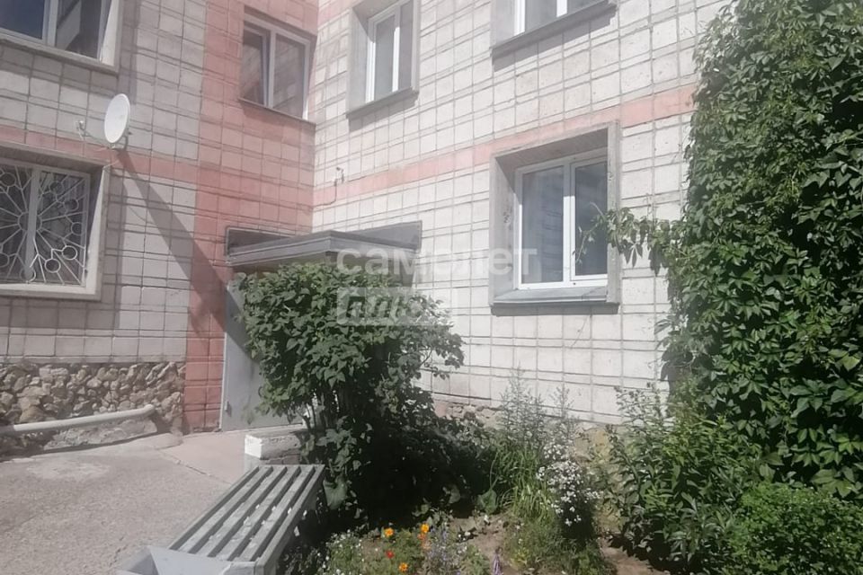 Продаётся 4-комнатная квартира, 88.9 м²