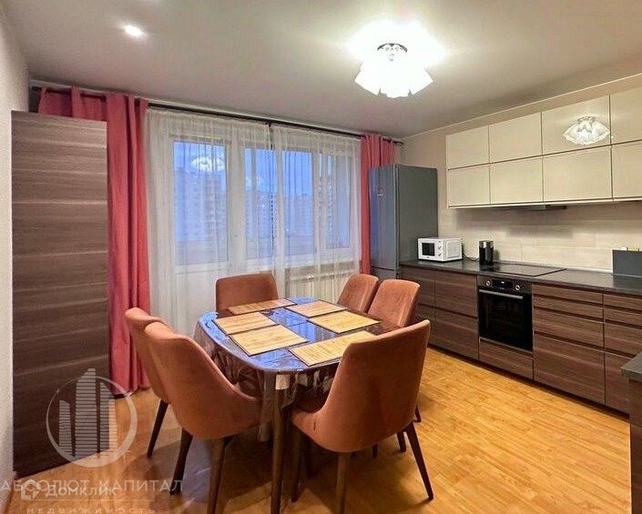 Сдаётся 3-комнатная квартира, 95 м²