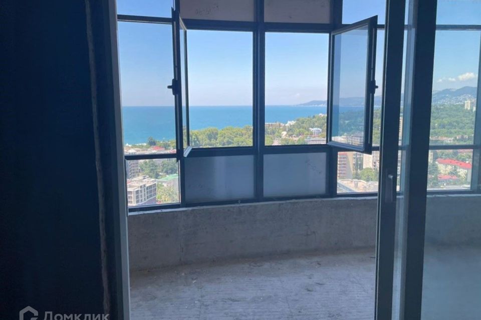 Продаётся 1-комнатная квартира, 84 м²