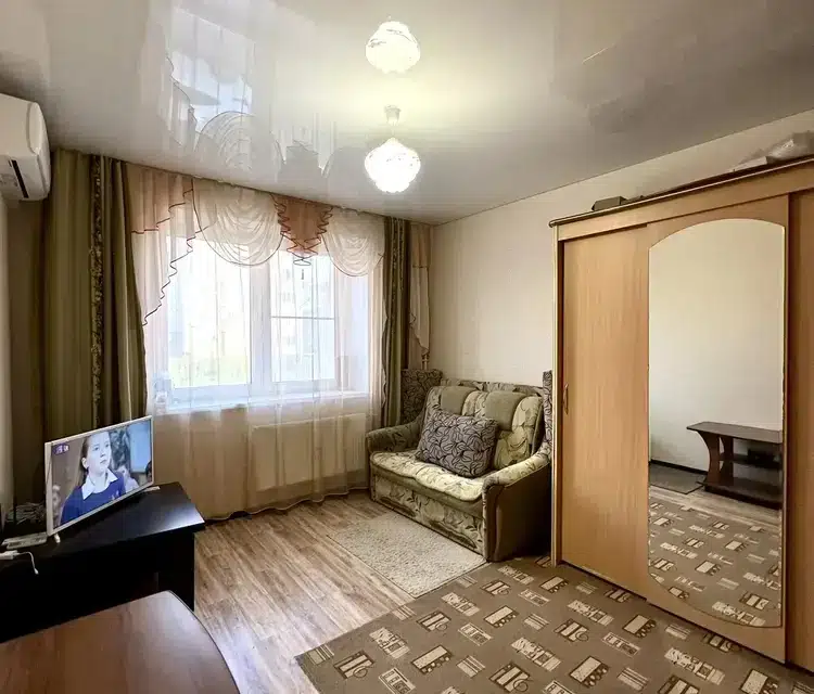 Продаётся 1-комнатная квартира, 37 м²