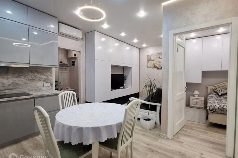 Продаётся 2-комнатная квартира, 55.65 м²