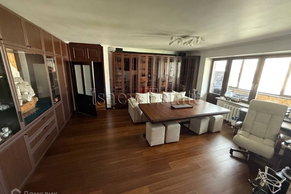 Продаётся 3-комнатная квартира, 81 м²