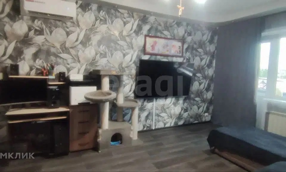 Продаётся 4-комнатная квартира, 75 м²