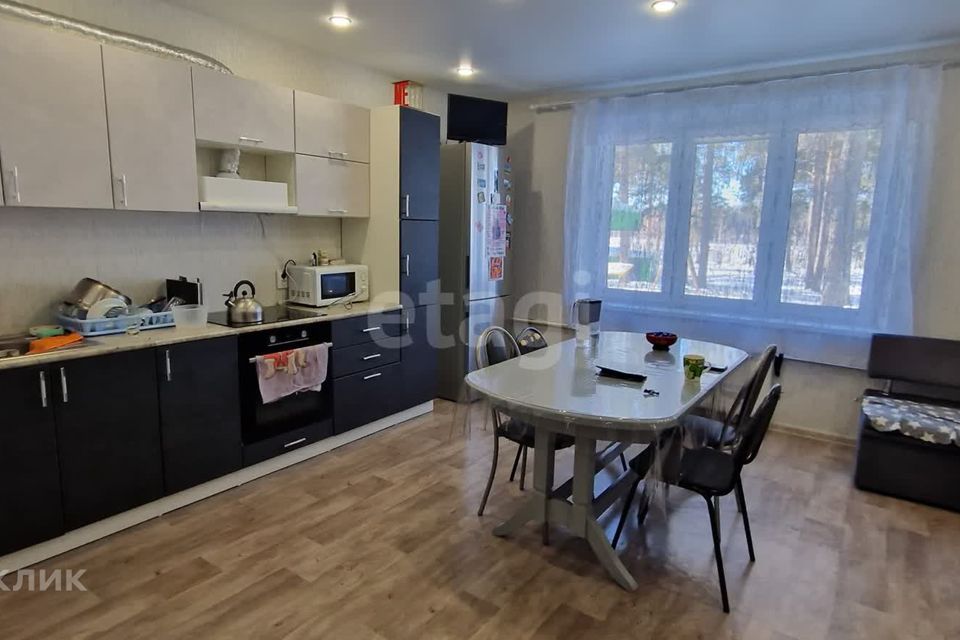 Продаётся 2-комнатная квартира, 56.5 м²