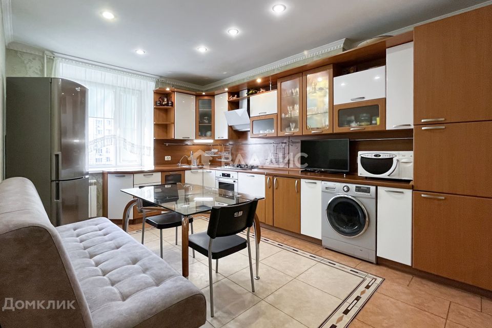 Продаётся 2-комнатная квартира, 83 м²