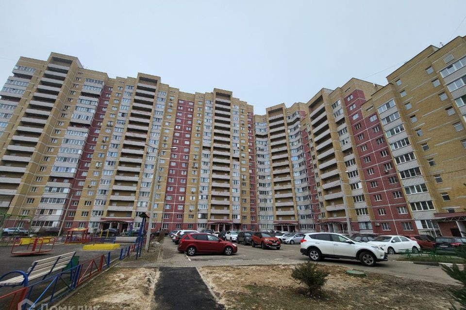 Продаётся 2-комнатная квартира, 55.9 м²