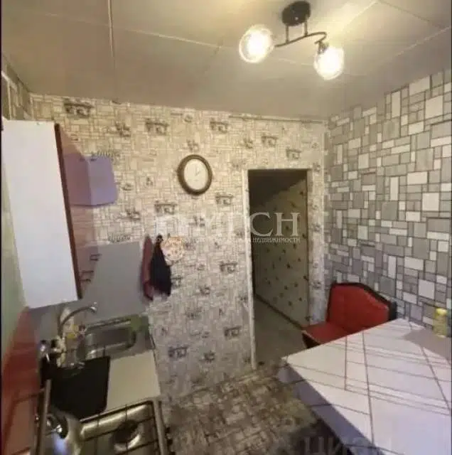 Продаётся 3-комнатная квартира, 58.9 м²