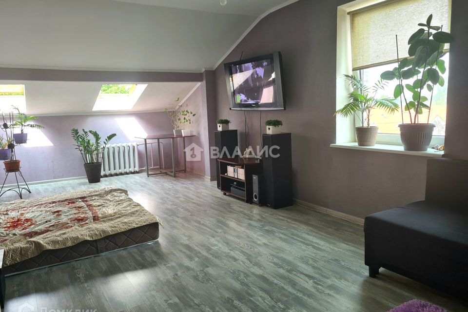 Продаётся 1-комнатная квартира, 69.2 м²