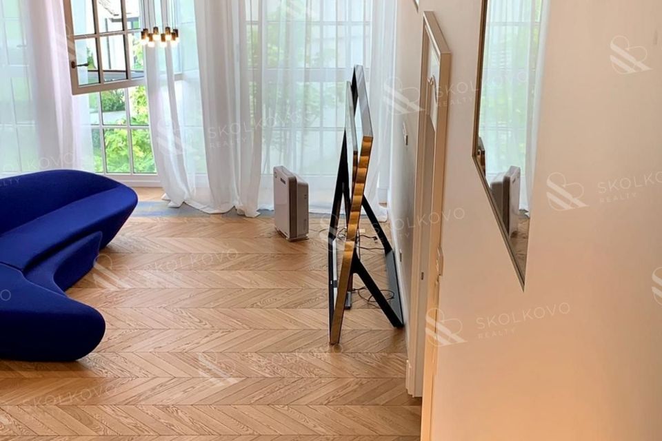 Продаётся 6-комнатная квартира, 385 м²