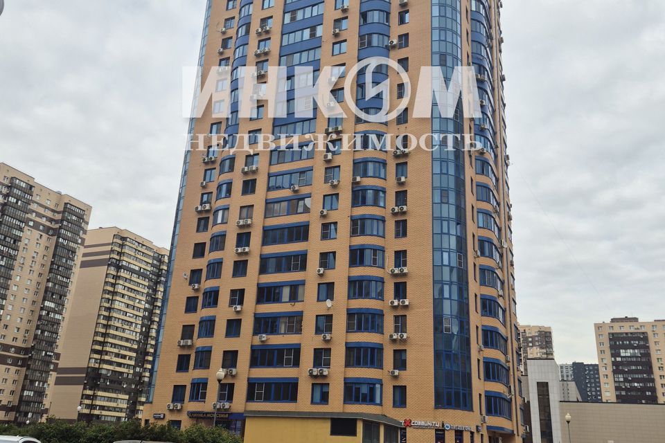 Продаётся 2-комнатная квартира, 77 м²
