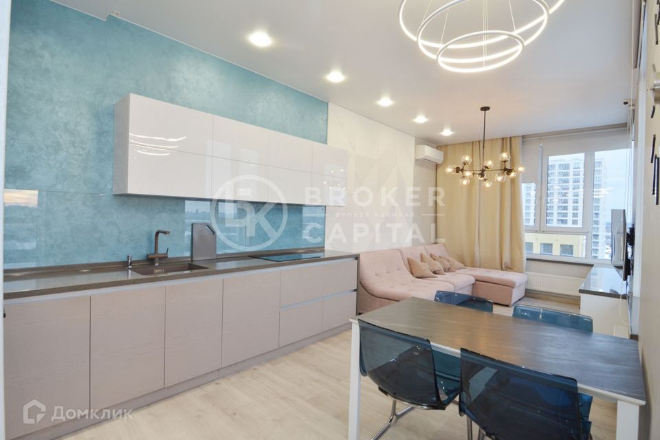 Продаётся 3-комнатная квартира, 87 м²