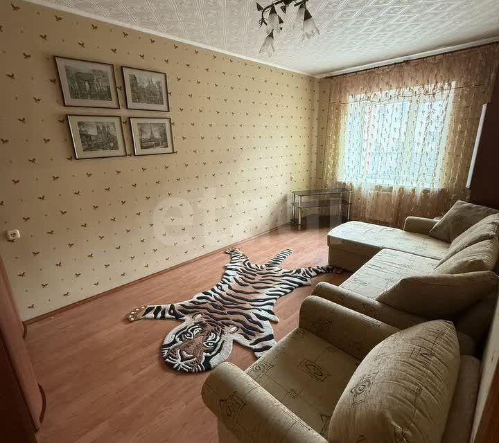 Продаётся 4-комнатная квартира, 107.4 м²