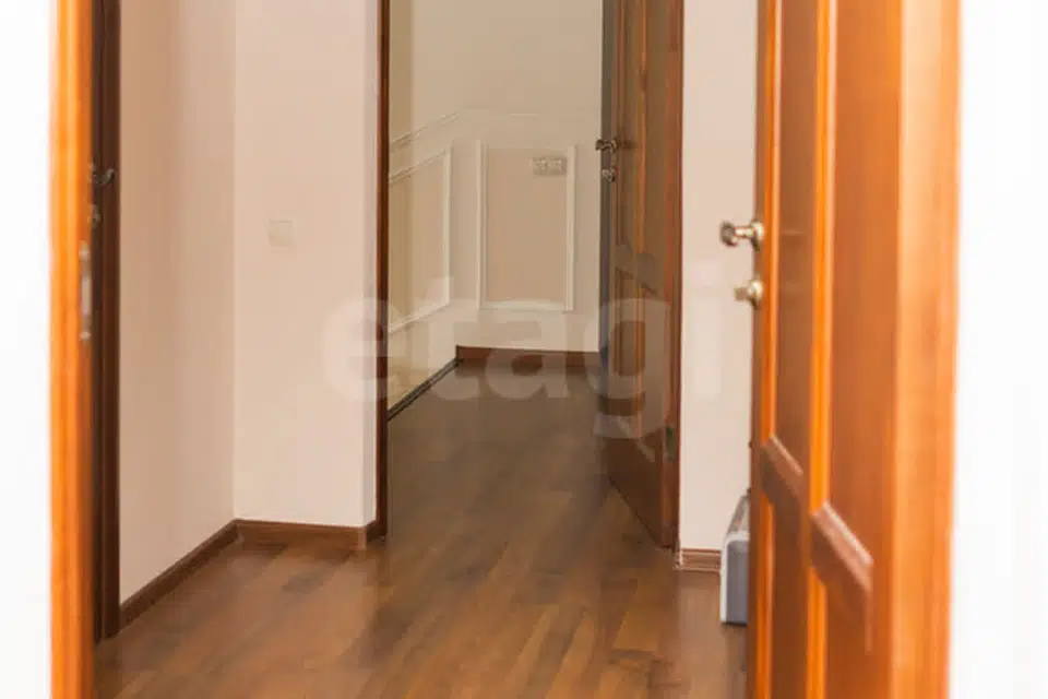 Продаётся 3-этажный дом, 570.6 м²