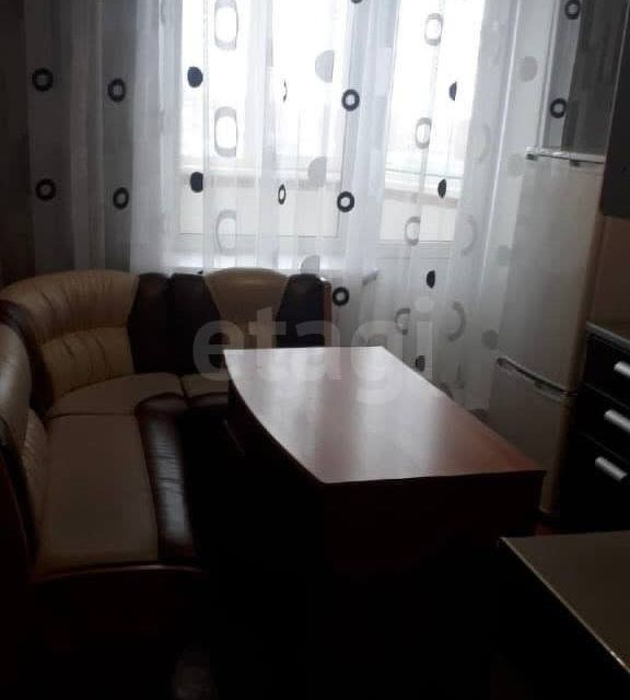 Продаётся 1-комнатная квартира, 42.6 м²