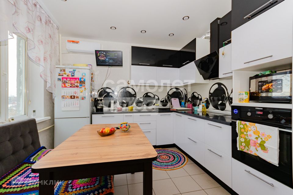 Продаётся 3-комнатная квартира, 74.7 м²