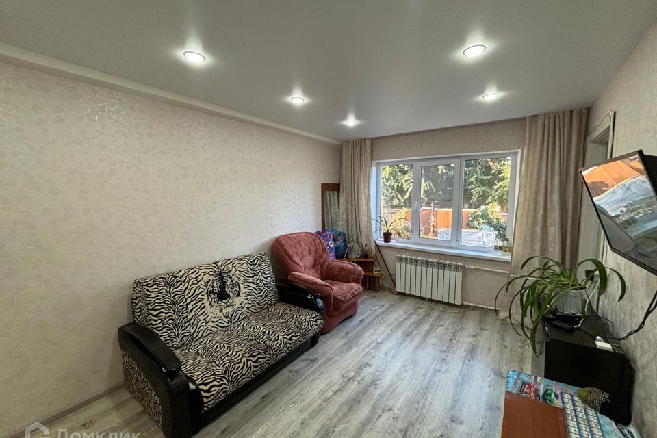 Продаётся 3-комнатная квартира, 50.7 м²