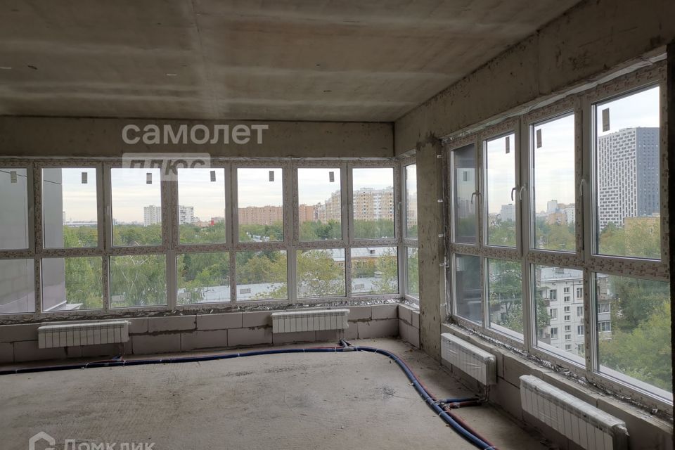 Продаётся 4-комнатная квартира, 177.2 м²