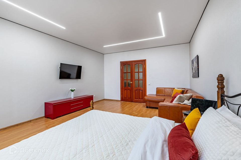 Сдаётся 2-комнатная квартира, 80.8 м²