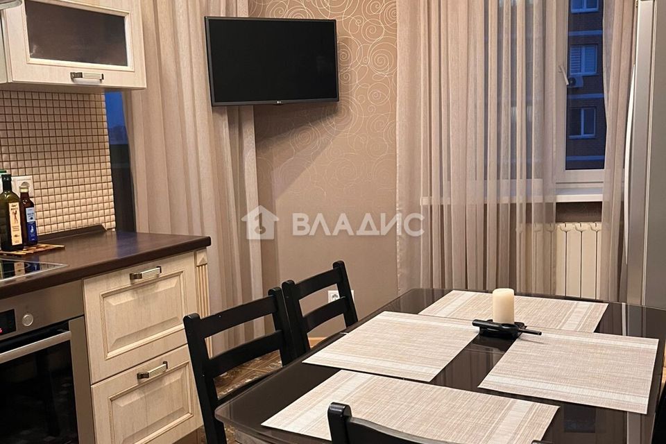 Продаётся 3-комнатная квартира, 93.5 м²