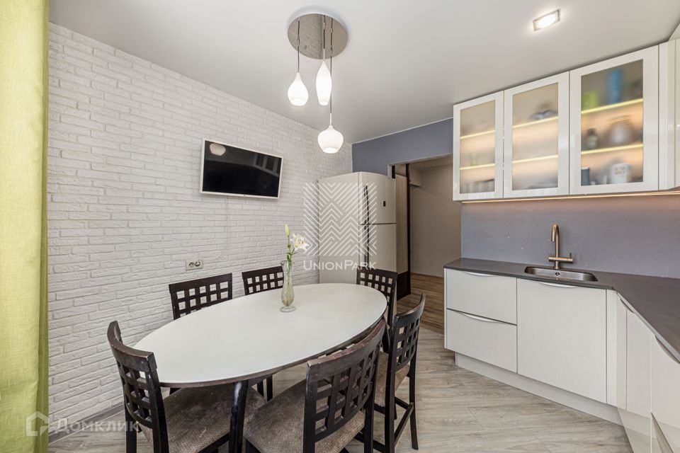 Продаётся 4-комнатная квартира, 84.9 м²