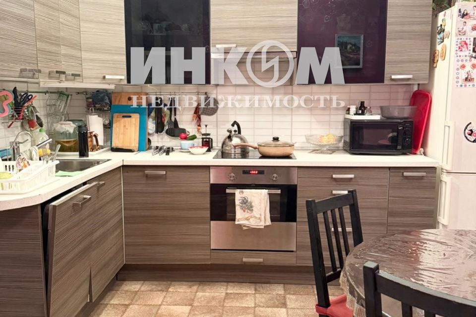Продаётся 3-комнатная квартира, 105.3 м²