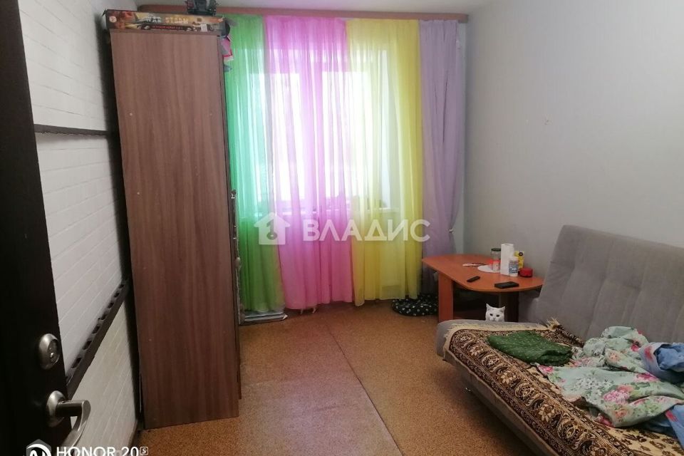 Продаётся 2 комнаты в 3-комн. квартире, 10 м²