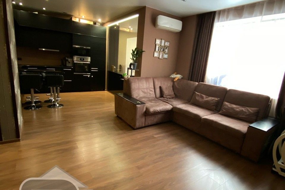 Продаётся 1-комнатная квартира, 50 м²
