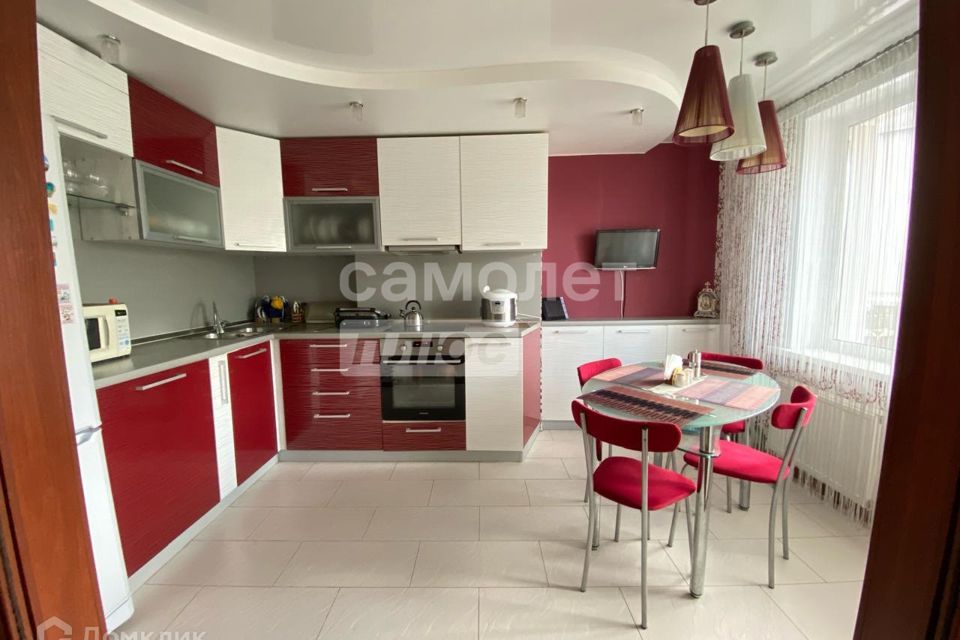 Продаётся 4-комнатная квартира, 91.7 м²