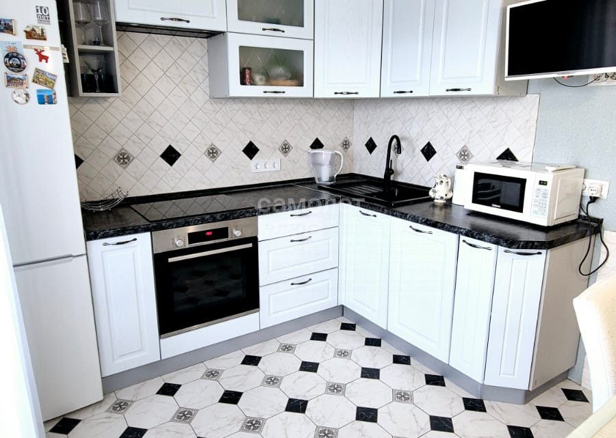 Продаётся 2-комнатная квартира, 59.8 м²