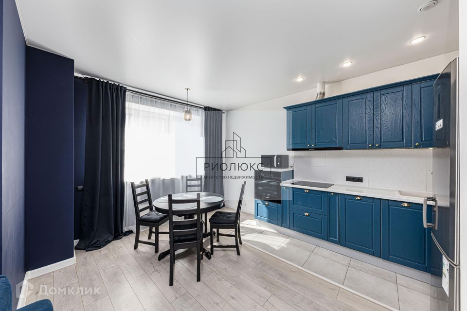 Продаётся 1-комнатная квартира, 65.8 м²