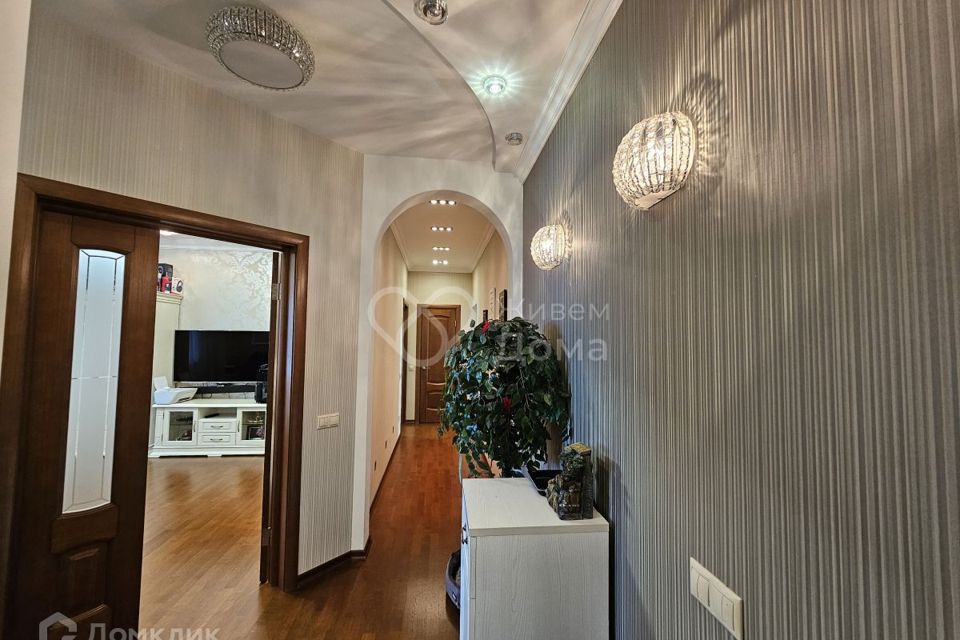 Продаётся 3-комнатная квартира, 83 м²