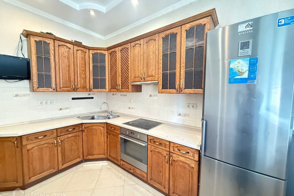 Сдаётся 2-комнатная квартира, 64.4 м²