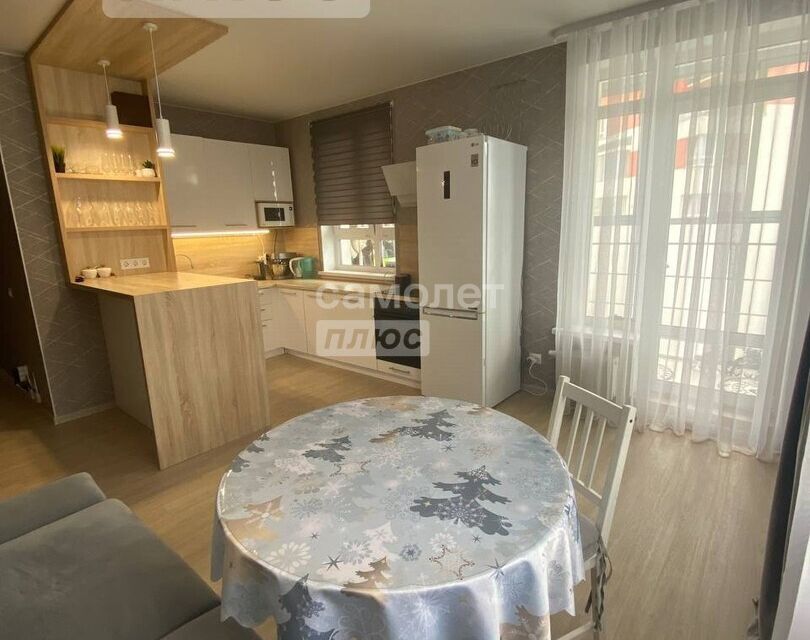 Продаётся 3-комнатная квартира, 71 м²
