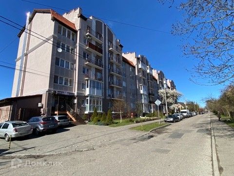 Продаётся 3-комнатная квартира, 133 м²