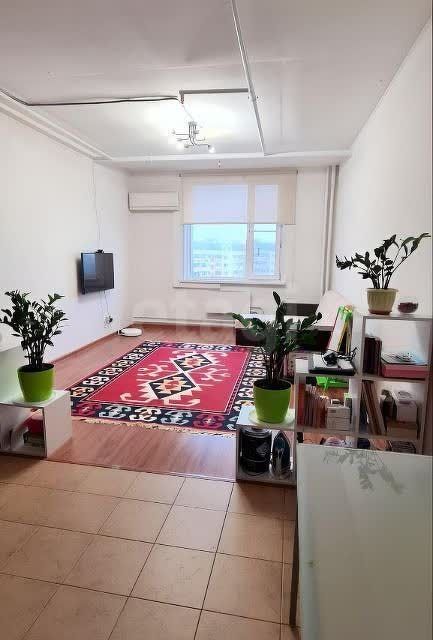 Продаётся 1-комнатная квартира, 52.8 м²