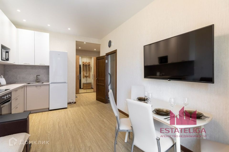 Сдаётся 1-комнатная квартира, 42 м²