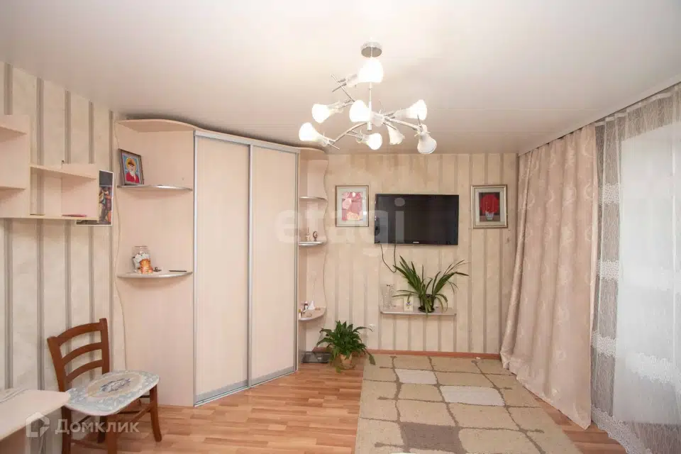 Сдаётся 1-комнатная квартира, 64.7 м²
