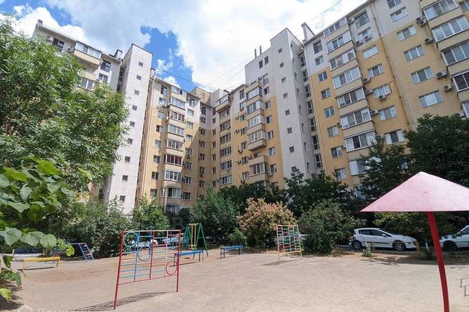 Продаётся 2-комнатная квартира, 71.8 м²