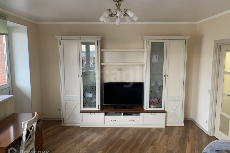 Продаётся 1-комнатная квартира, 53 м²