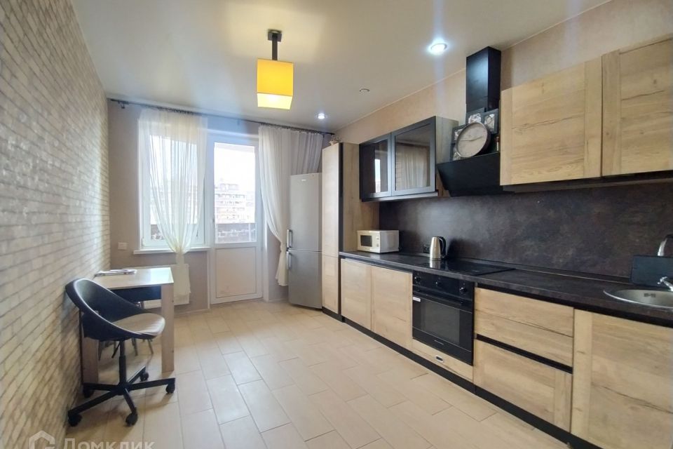 Сдаётся 2-комнатная квартира, 65 м²