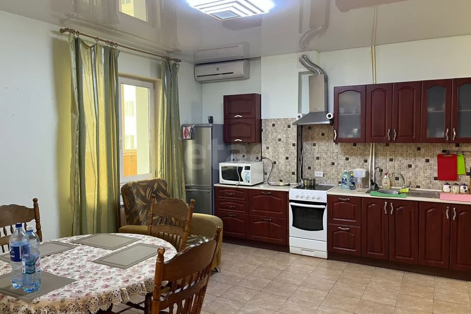 Продаётся 1-комнатная квартира, 57.9 м²