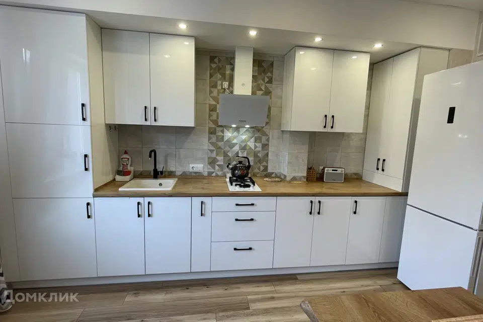 Сдаётся 1-комнатная квартира, 46 м²