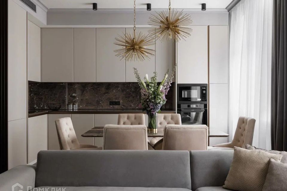 Продаётся 1-комнатная квартира, 61.1 м²
