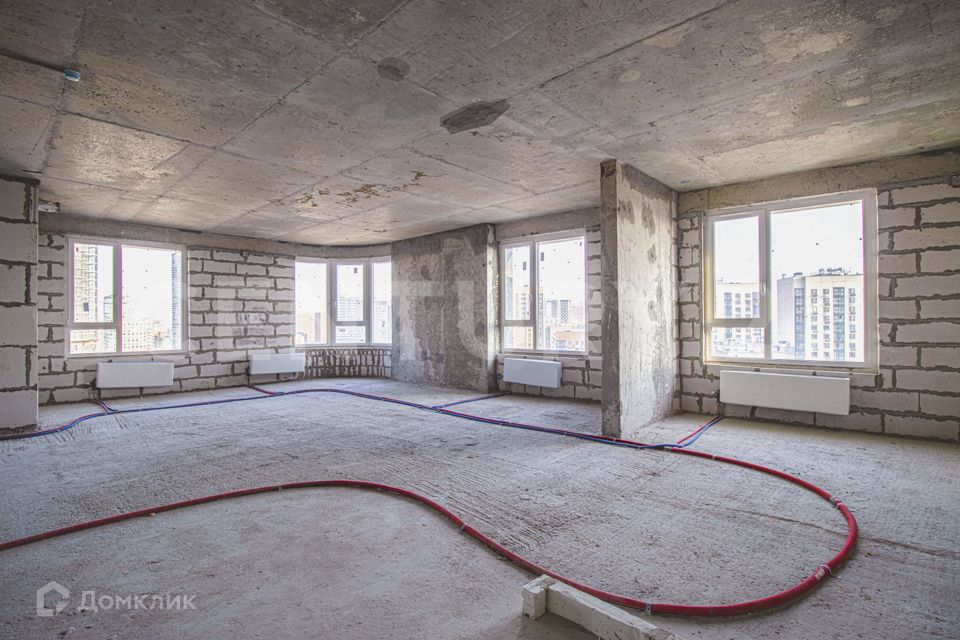 Продаётся 3-комнатная квартира, 120 м²