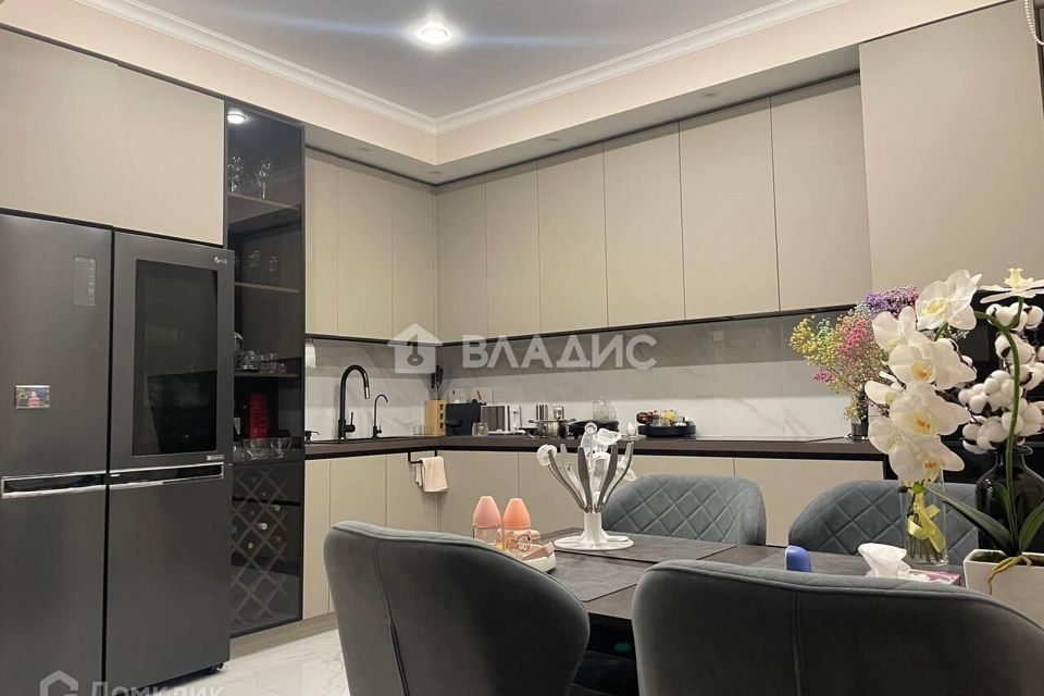 Продаётся 2-комнатная квартира, 84.3 м²
