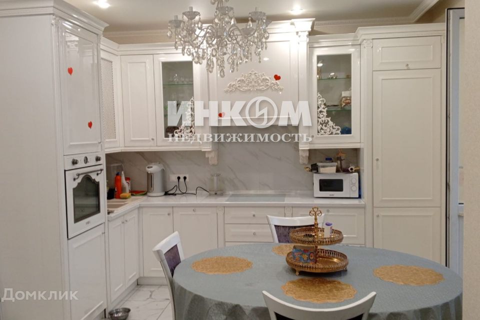 Продаётся 2-комнатная квартира, 65 м²