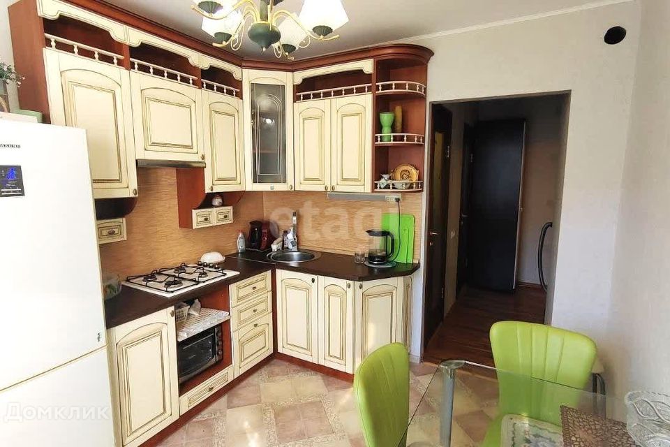 Продаётся 1-комнатная квартира, 42 м²