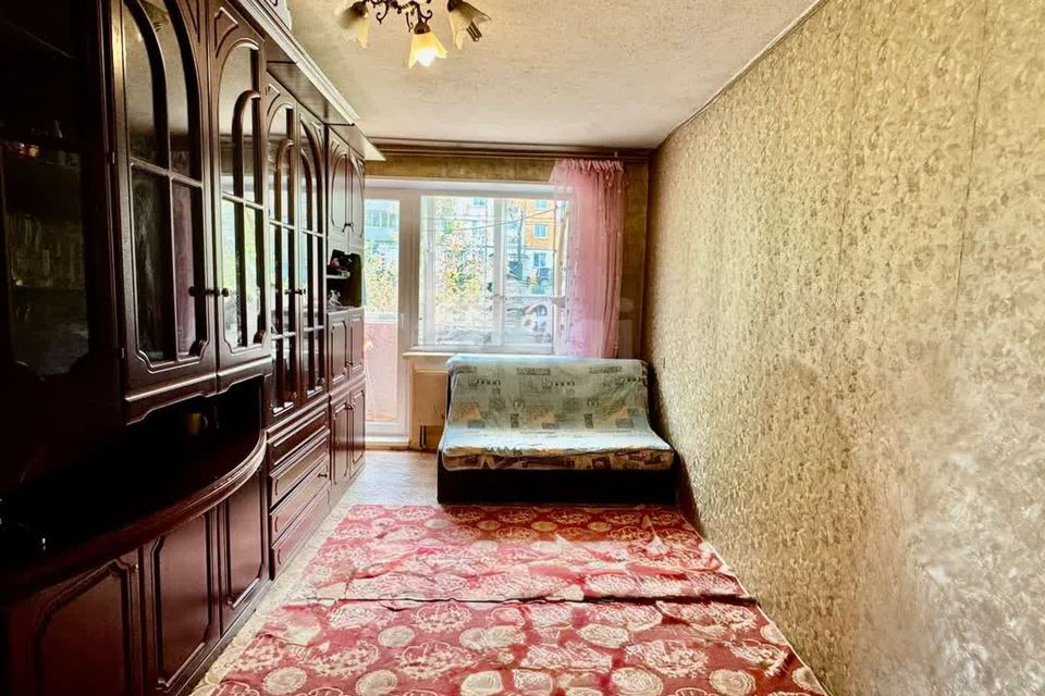Продаётся 4-комнатная квартира, 62 м²