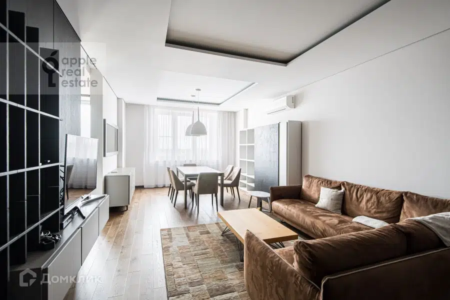 Продаётся 4-комнатная квартира, 158 м²